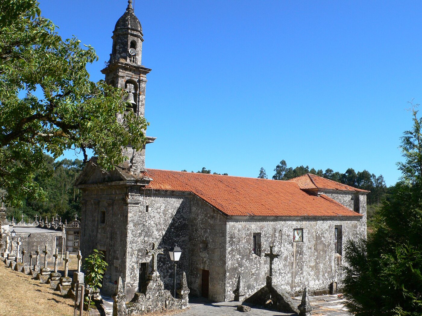 Igrexa de San Tomé de Quireza en Cerdedo Cotobade