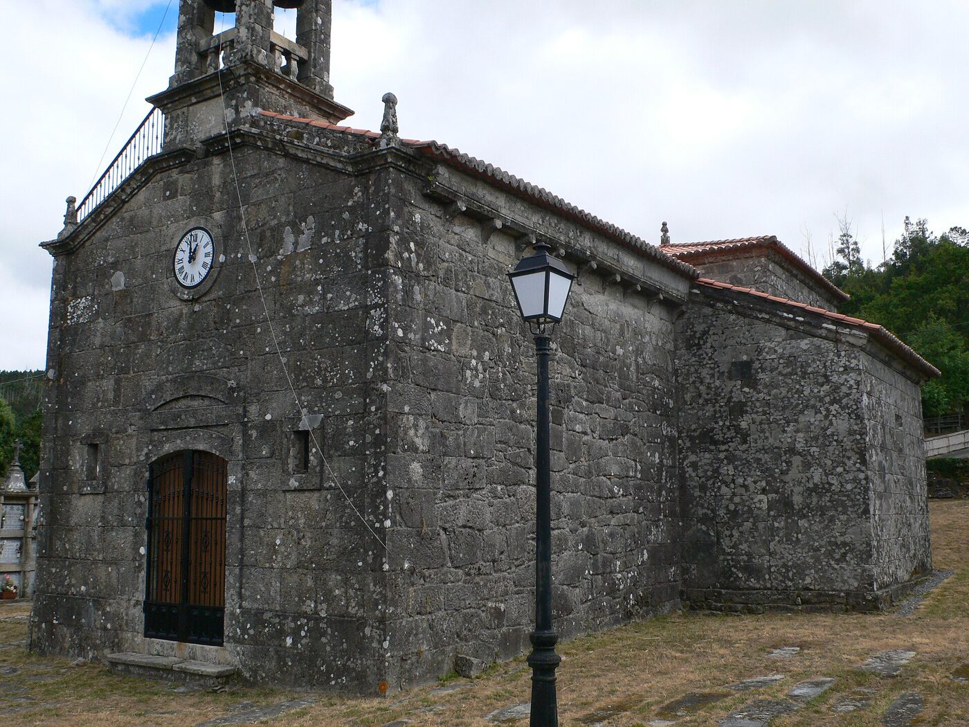 Igrexa de Santa Mariña de Tomonde en Cerdedo Cotobade