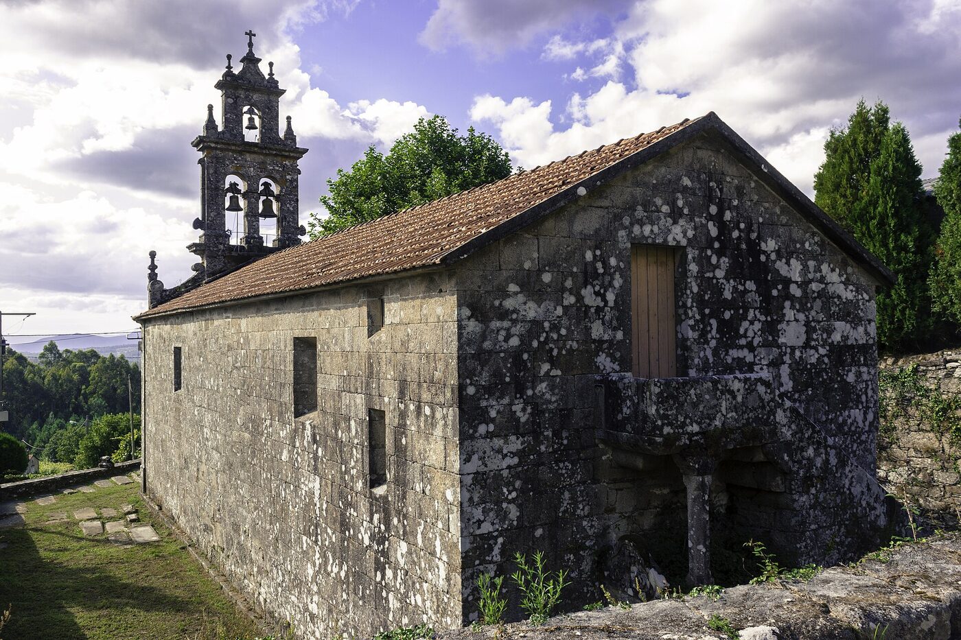 Igrexa de Santa María de Cosoirado en Moraña