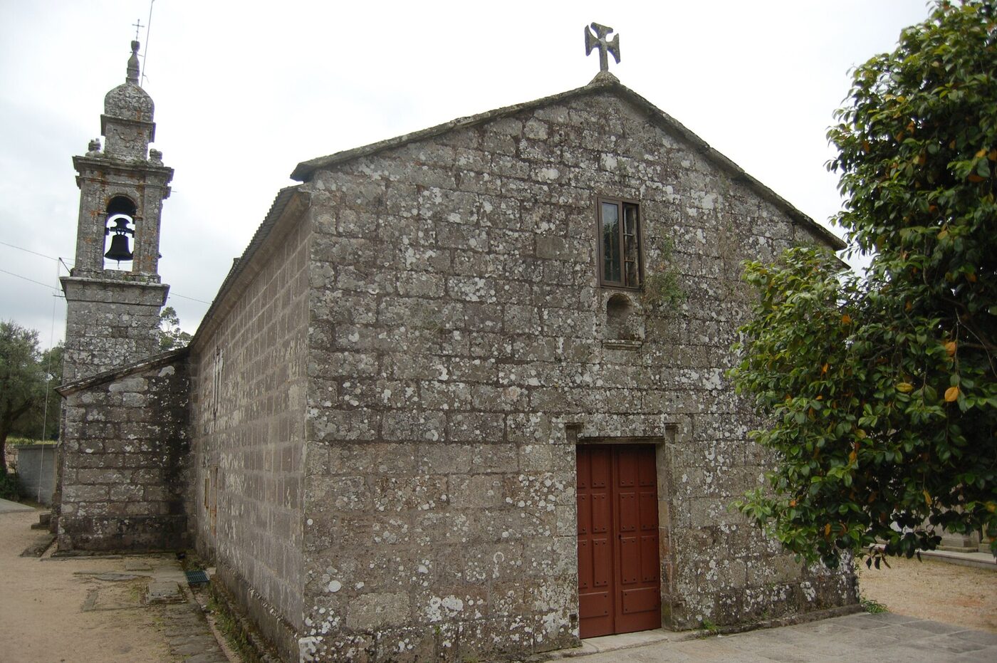 Igrexa de Santa Cruz de Lamas en Moraña