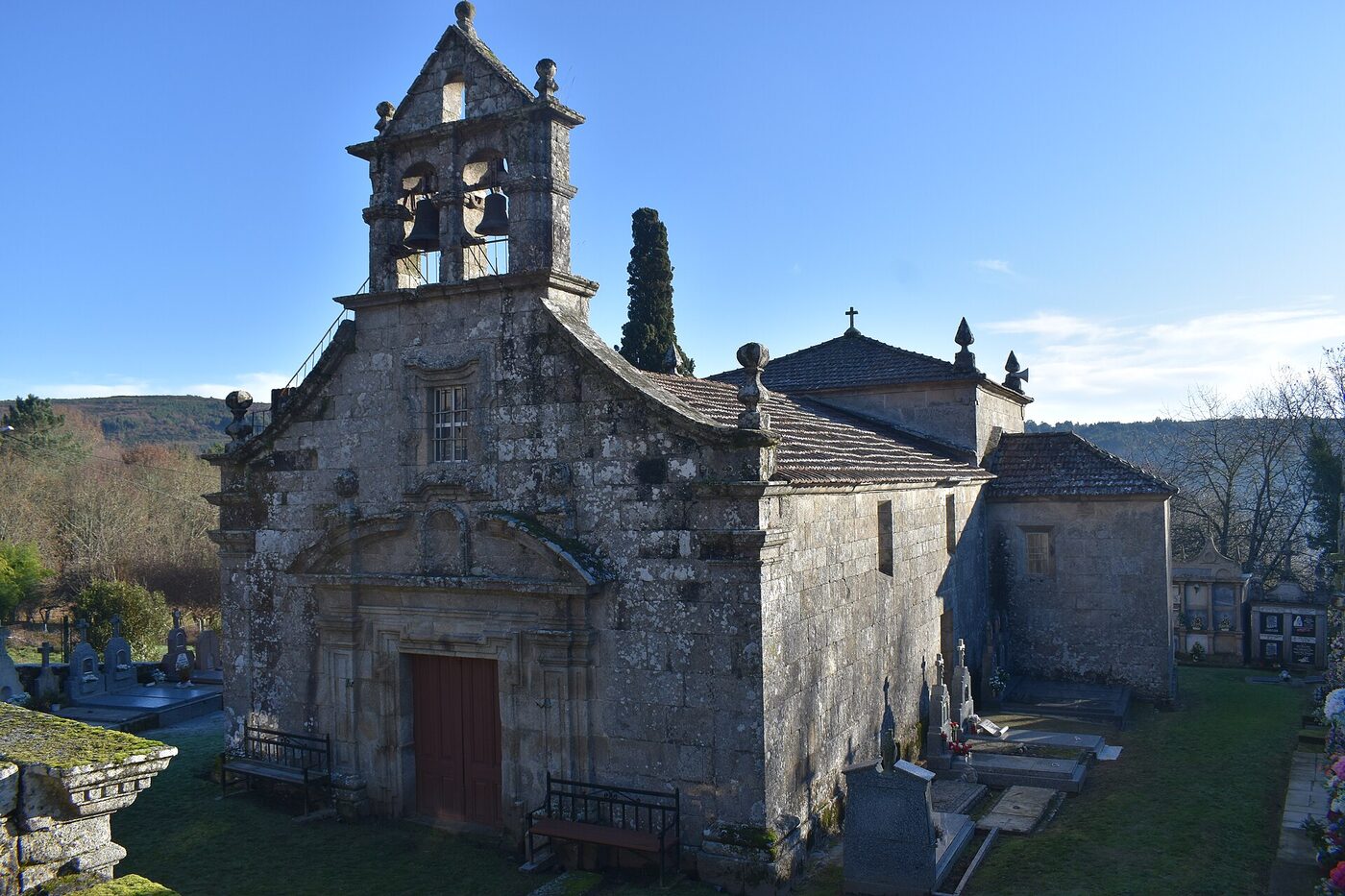 Igrexa de San Fiz de Brués en Boborás