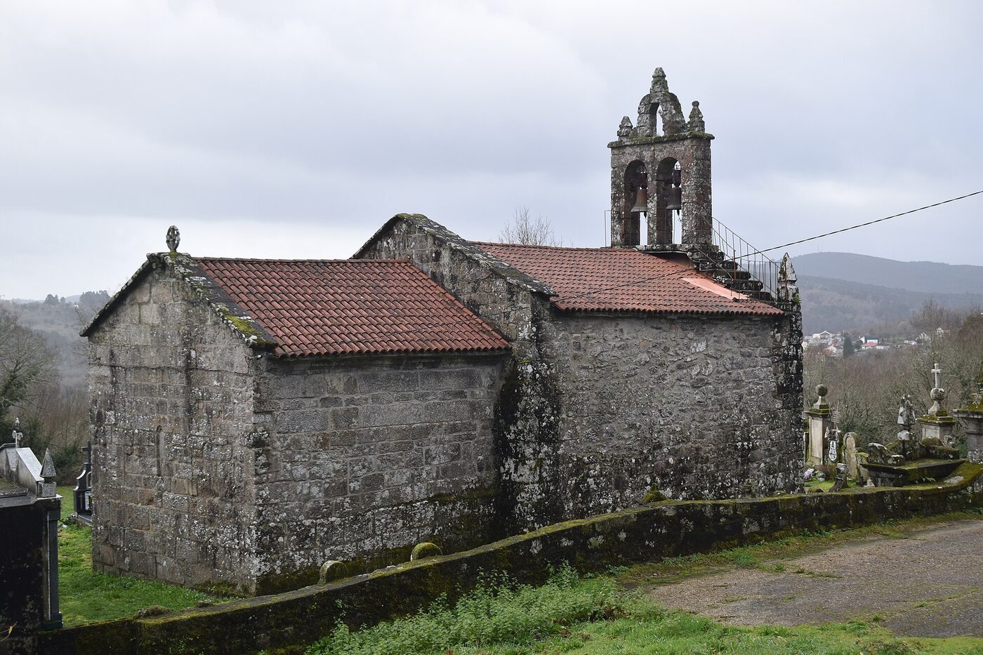 Igrexa de San Pedro de Xurenzás en Boborás