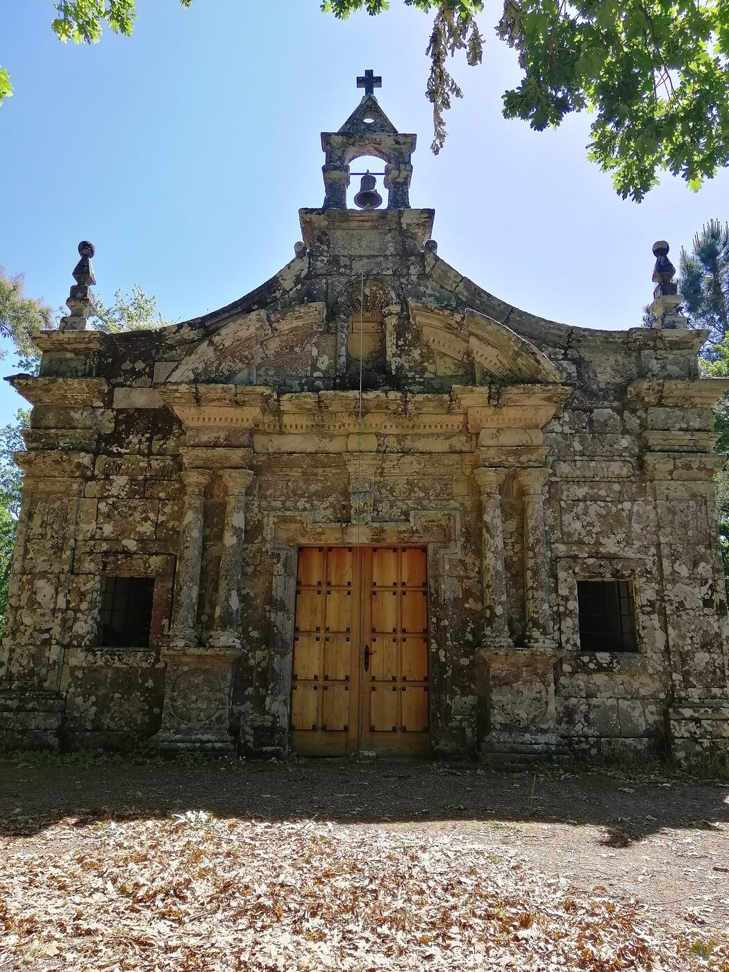 Capela da Madanela de Garabelos en Gomesende