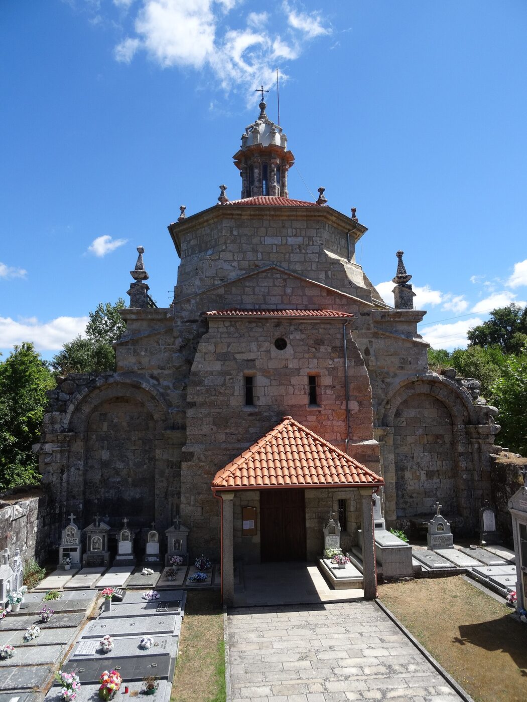 Igrexa de Santa María do Val en Gomesende
