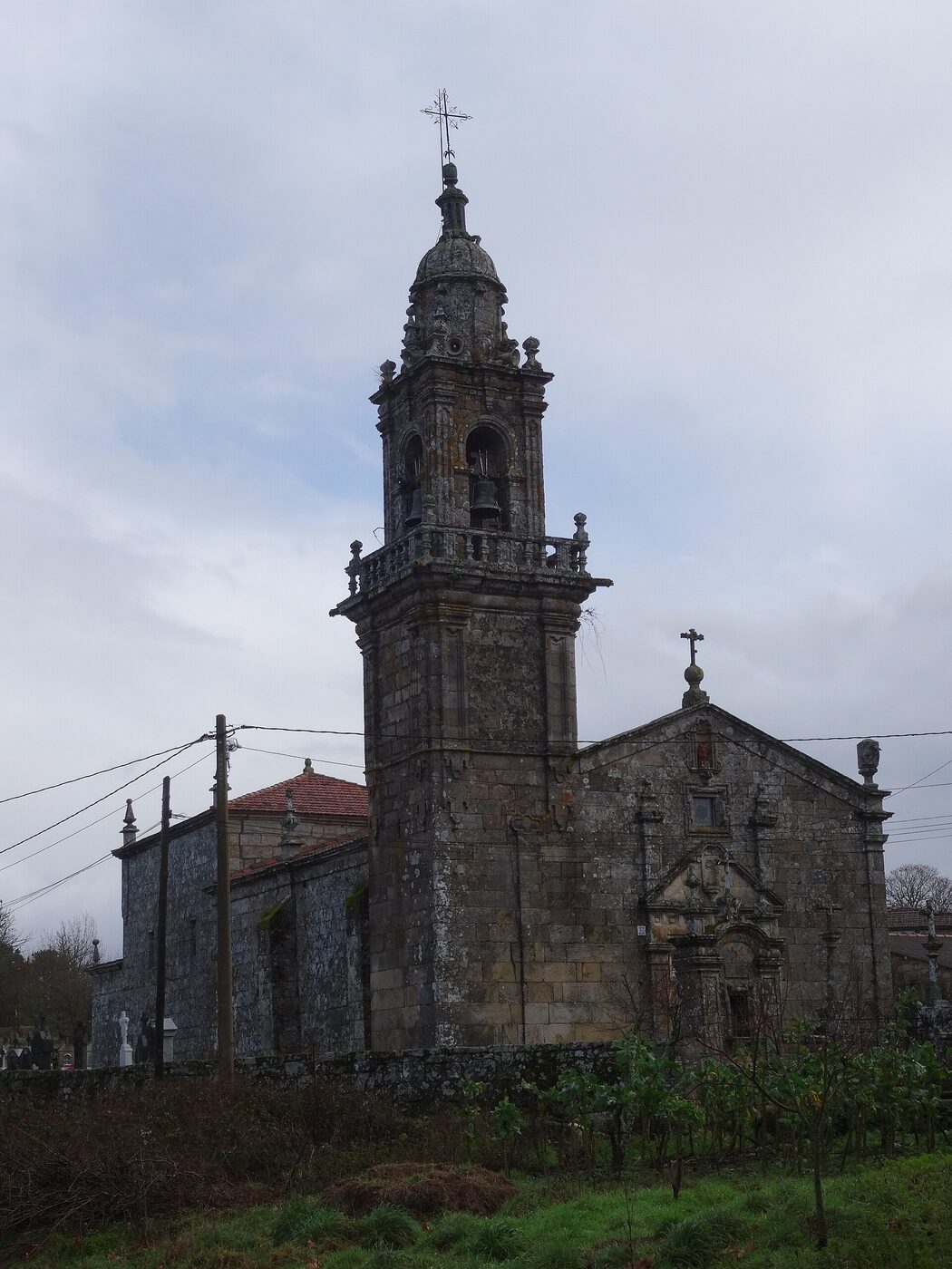 Igrexa de Santa Baia de Anfeoz en Cartelle