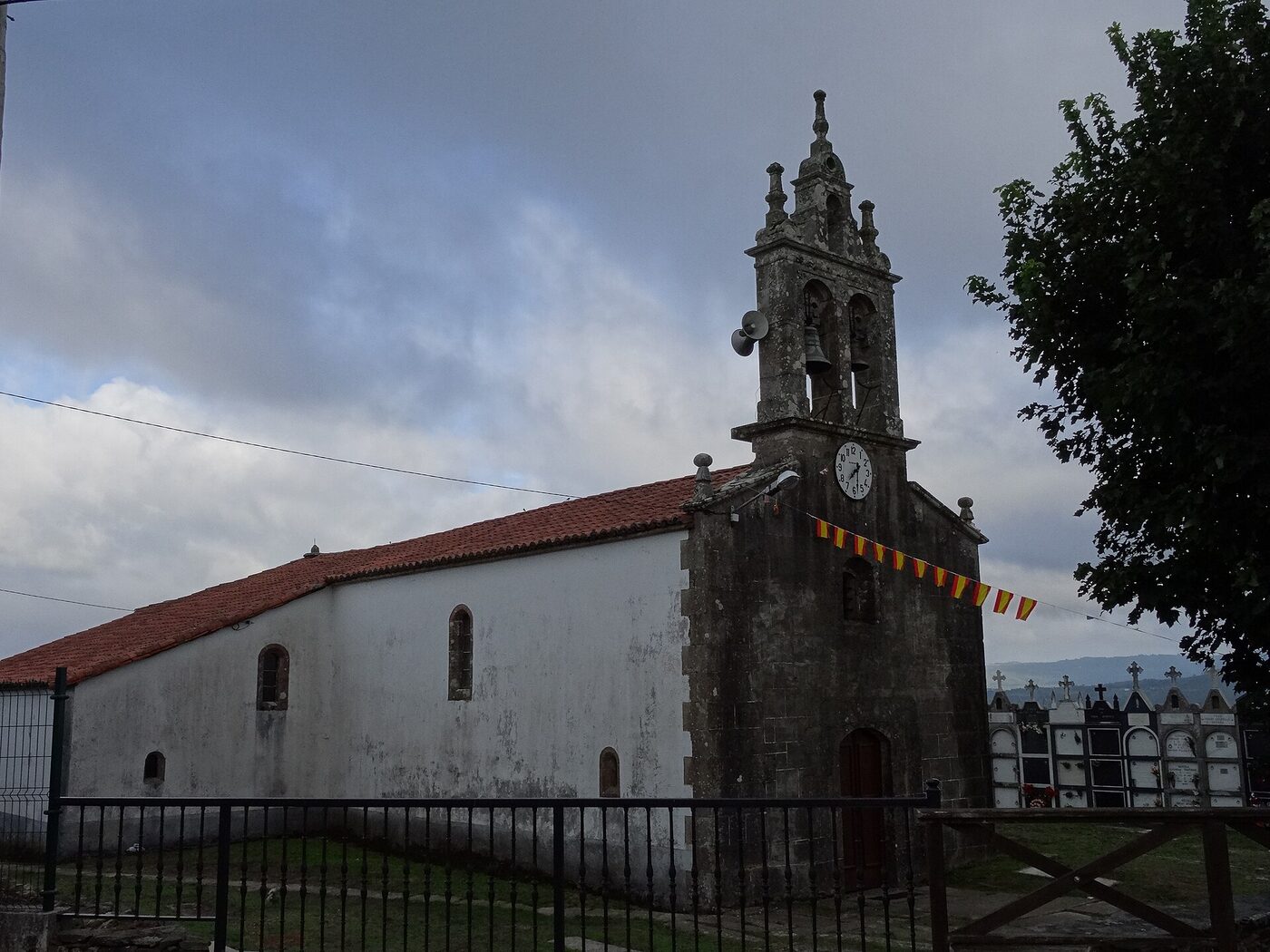 Igrexa de San Xoán de Visantoña en Santiso
