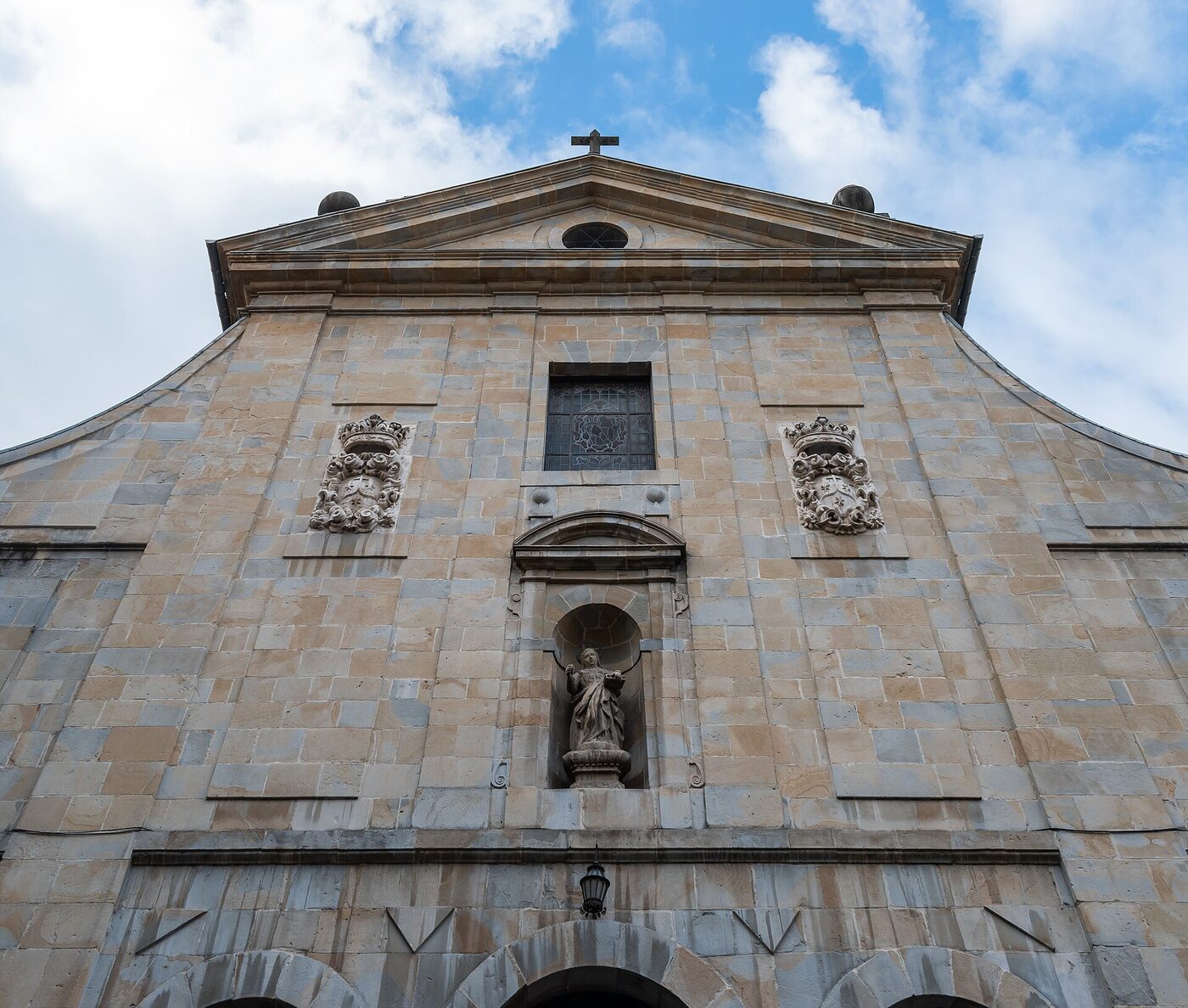 Parroquia de Nuestra Señora del Carmen en Pamplona