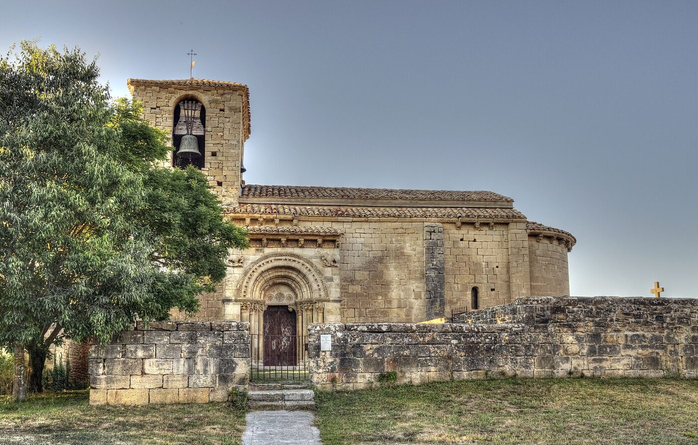 Iglesia Romànica de San Martìn de Tour en Unciti