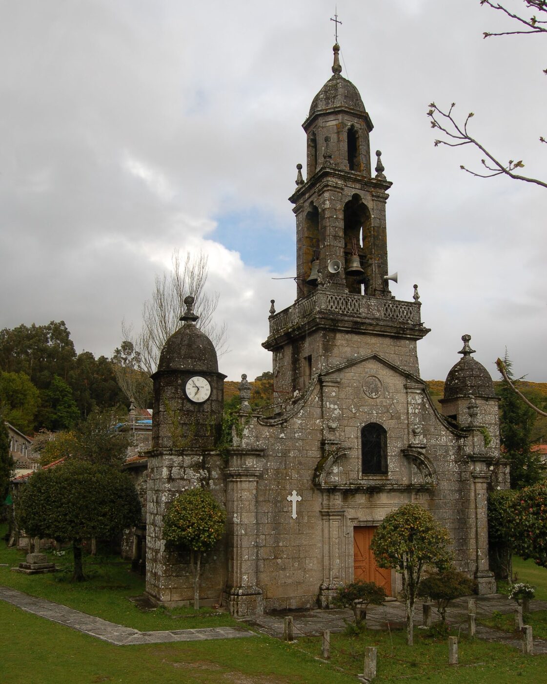 Igrexa de San Martiño de Verducido en A Lama