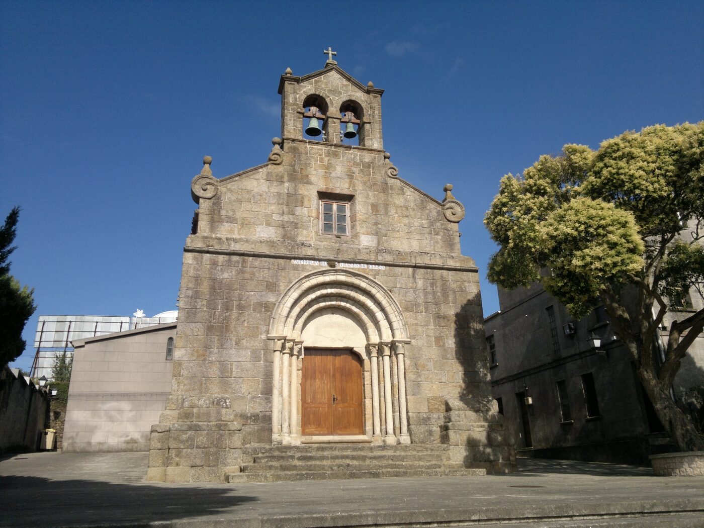 Igrexa de San Vicenzo de Elviña en La Coruña