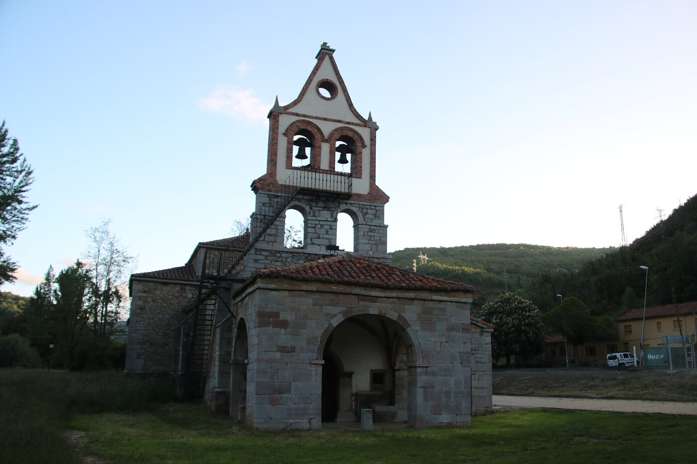 Ermita Del Buen Suceso en La Pola de Gordón