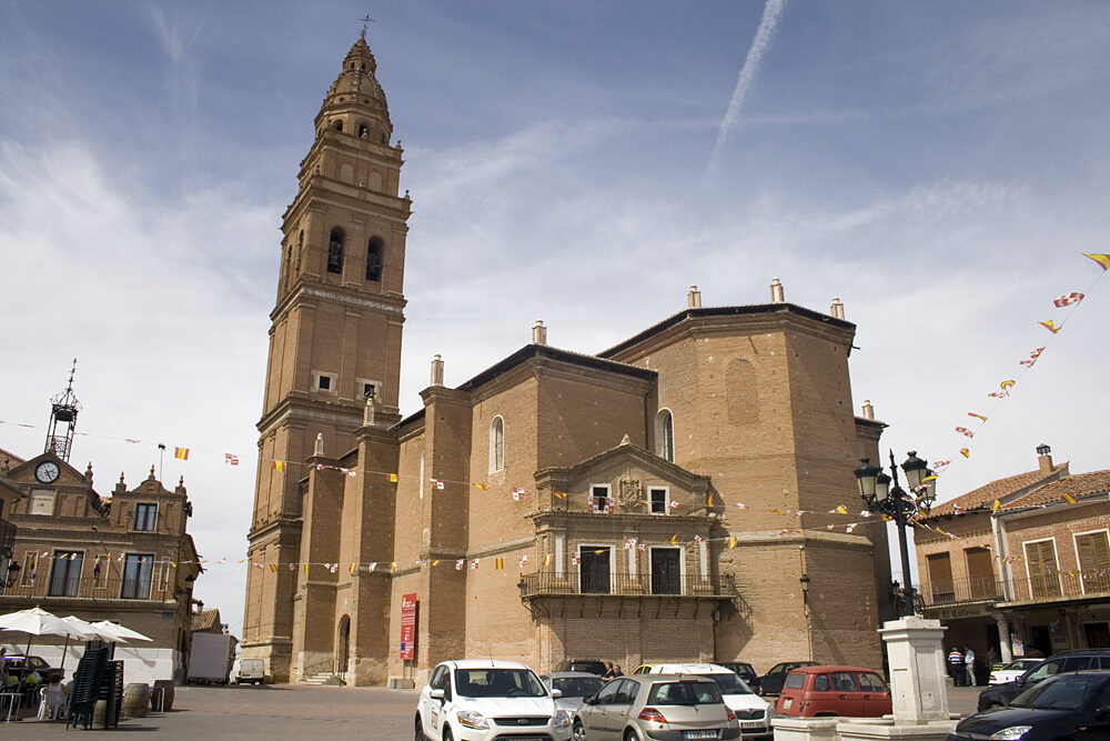 Iglesia de San Pedro Apóstol en Alaejos