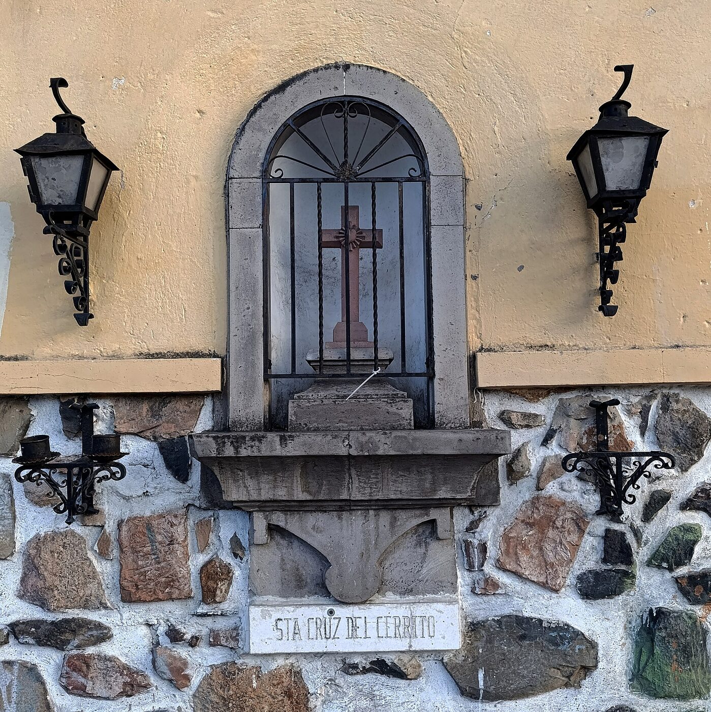 Capilla De La Santa Cruz Del Cerrito en Santiago de Querétaro