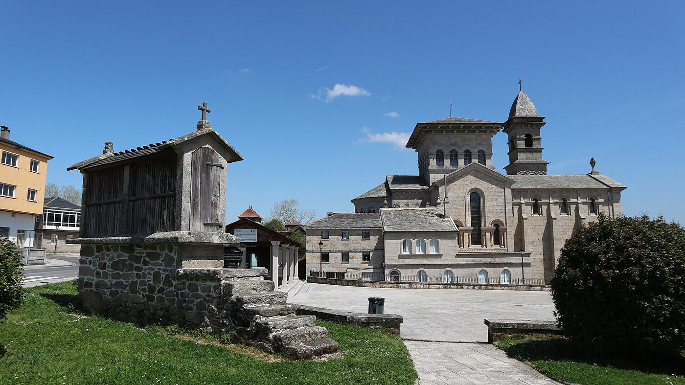 Igrexa de Santa María de Lagostelle en Guitiriz