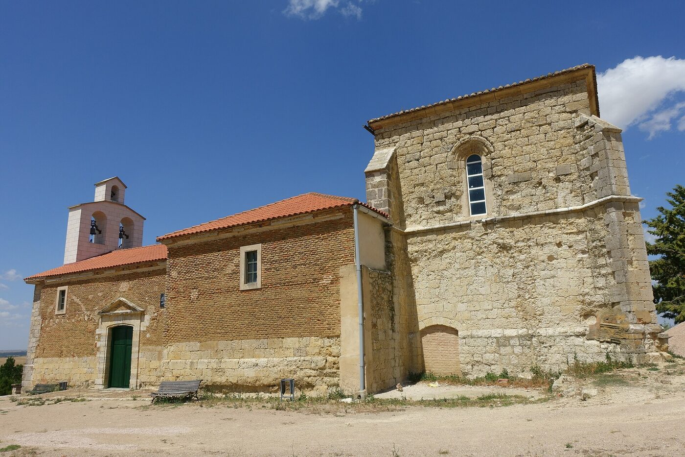 Iglesia de San Cristobal en Lomas