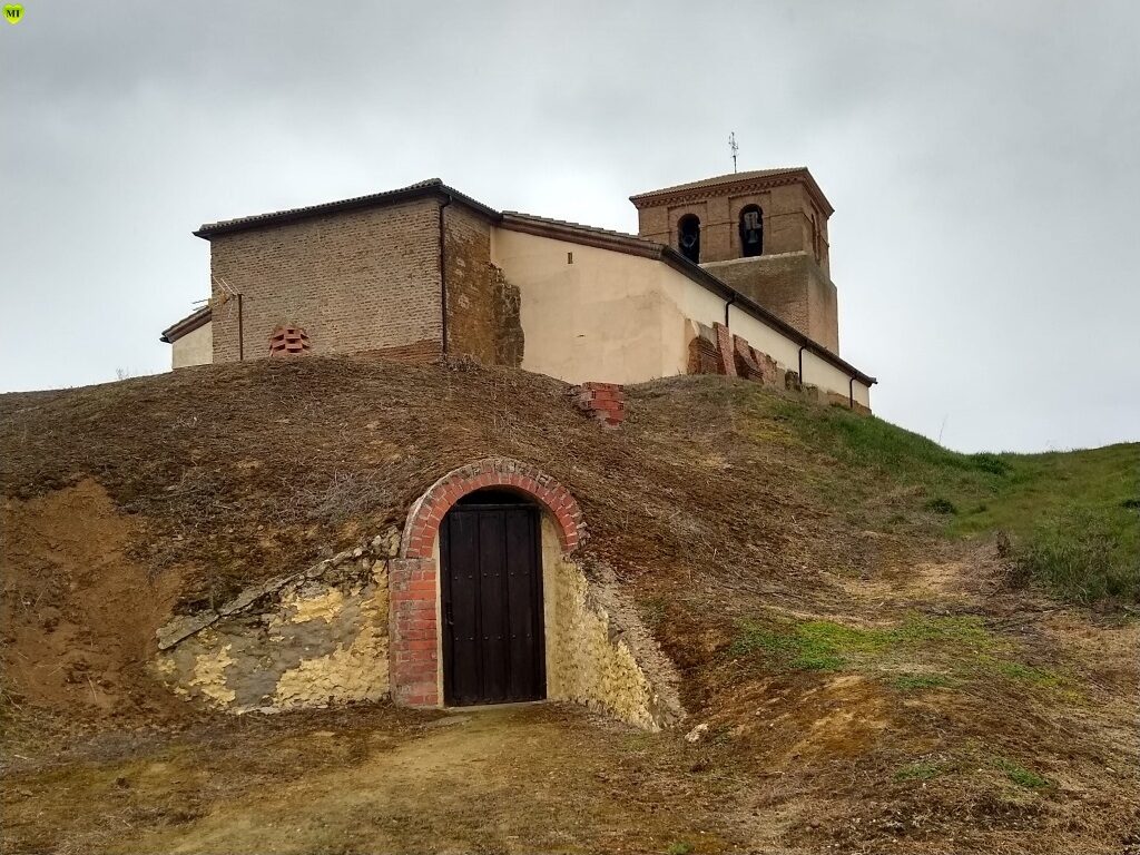 Iglesia de Santiago Apóstol en Villanueva del Rebollar