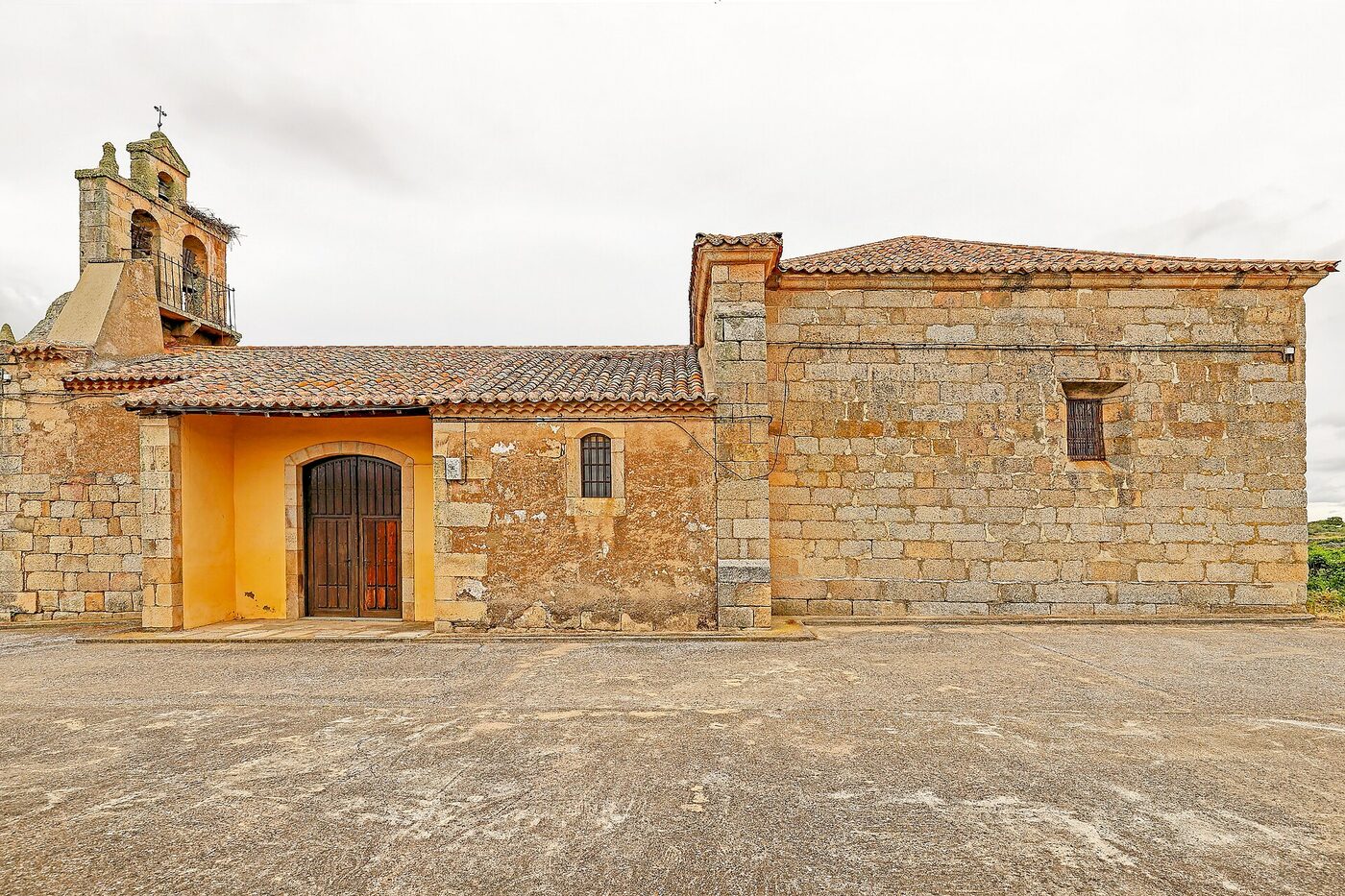 Iglesia San Juan Bautista en Pozos de Hinojo