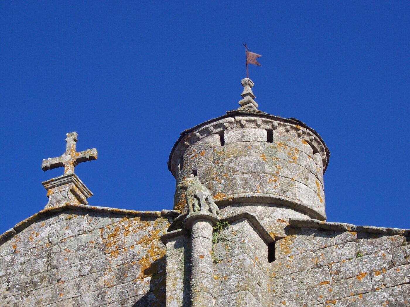 Capela de San Pedro de Xunqueira de Ambía en Xunqueira de Ambía