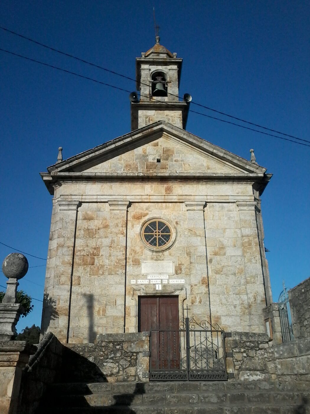 Igrexa de Santa María de Loureda en Arteixo