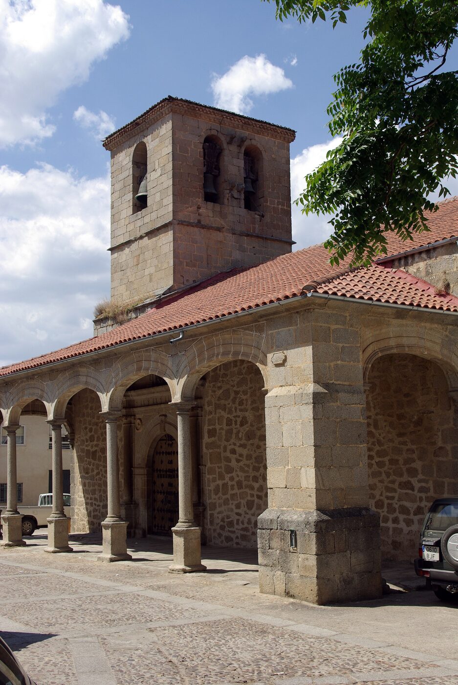 Iglesia de San Esteban en San Esteban de la Sierra