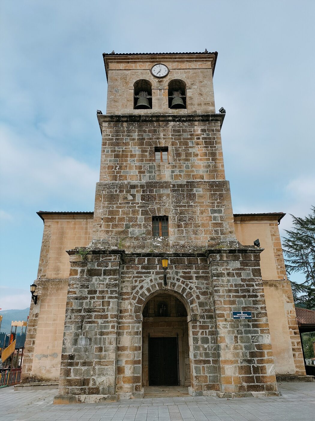Parroquia de Santa María de Mercadillo en Sopuerta