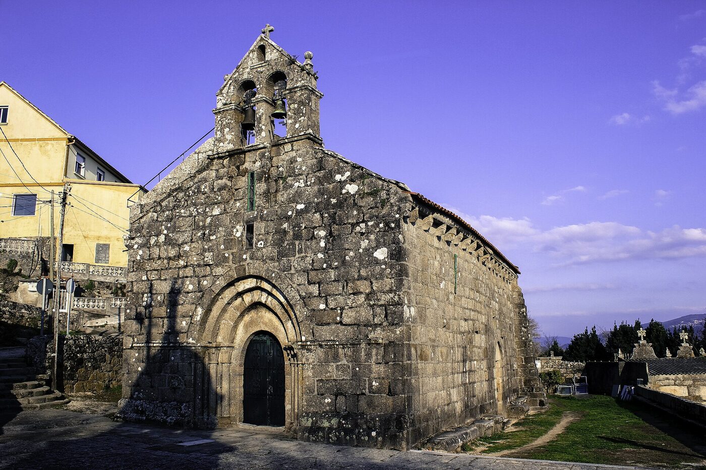 Igrexa de San Xoán de Tirán en Moaña