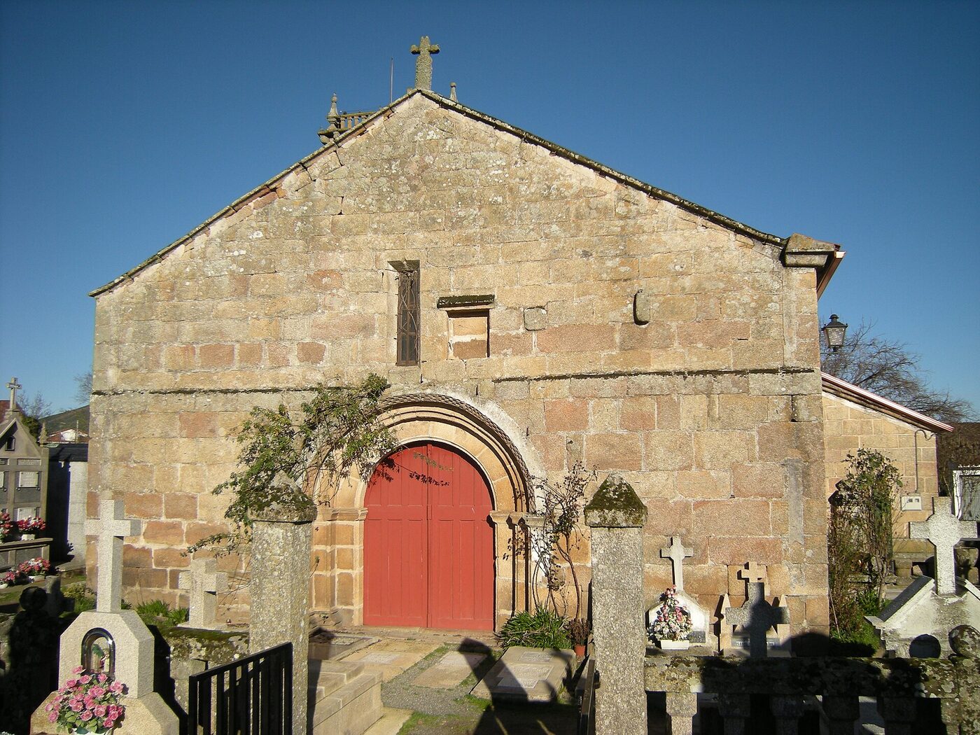 Igrexa de San Salvador de Vilaza en Monterrei