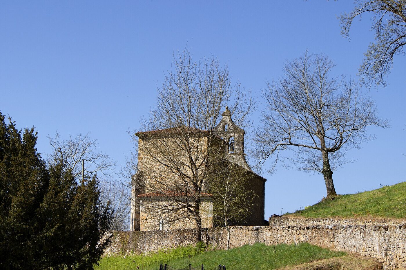 Iglesia de Sorribes en Piloña