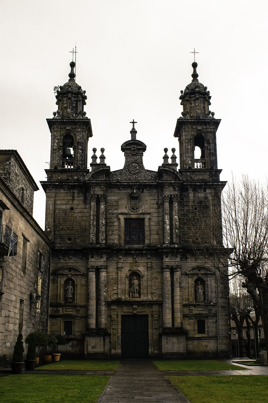 Igrexa de San Xoán de Poio en Poio