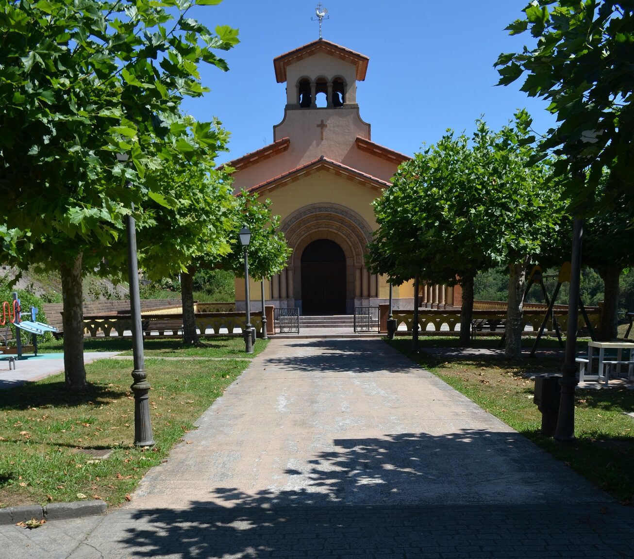 Santuario Virgen de la Salud en Siero