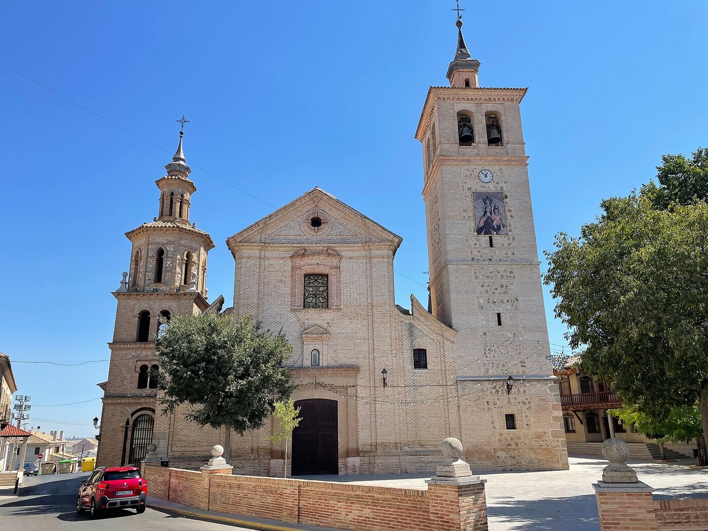 Parroquia de San Pedro Apóstol en Olías del Rey