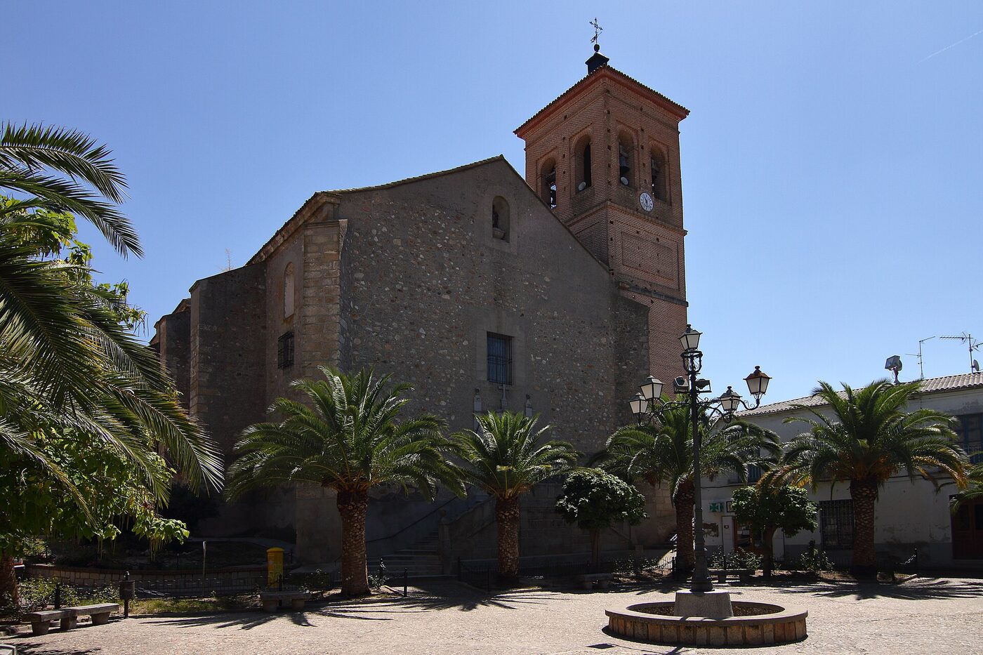 Iglesia de Santa María Magdalena en La Torre de Esteban Hambrán