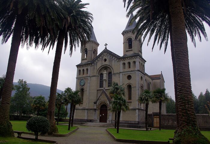 Iglesia-Panteón Jesús Nazareno
