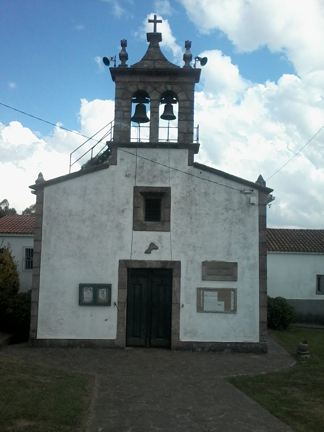 Igrexa de San Pedro de Quembre en Carral
