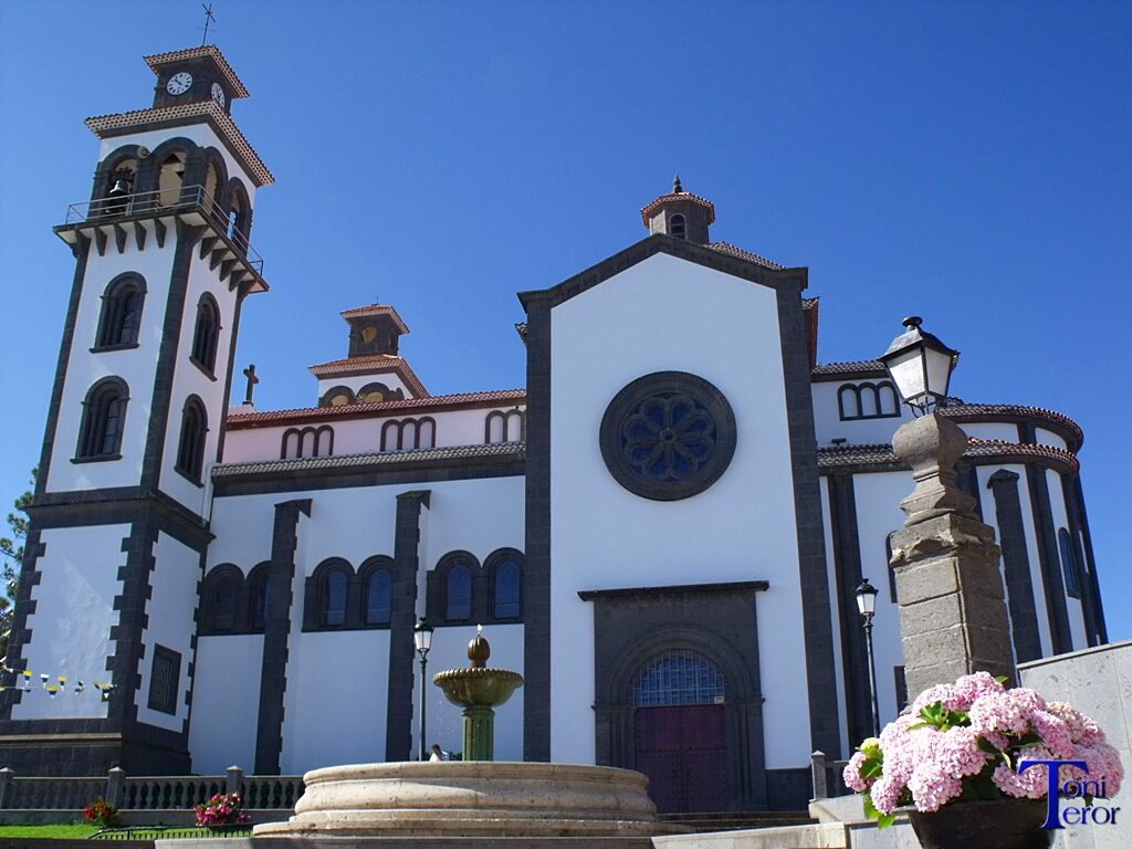 Iglesia Nuestra Señora de Candelaria en Moya