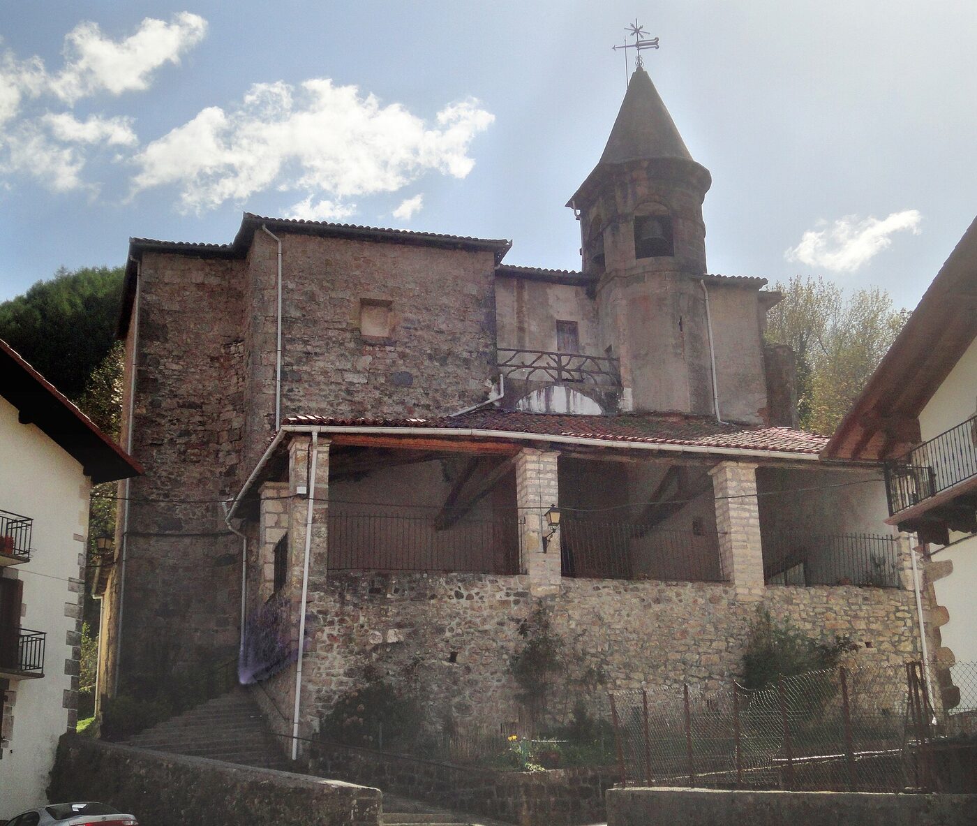 San Estanislao eliza en Erasun