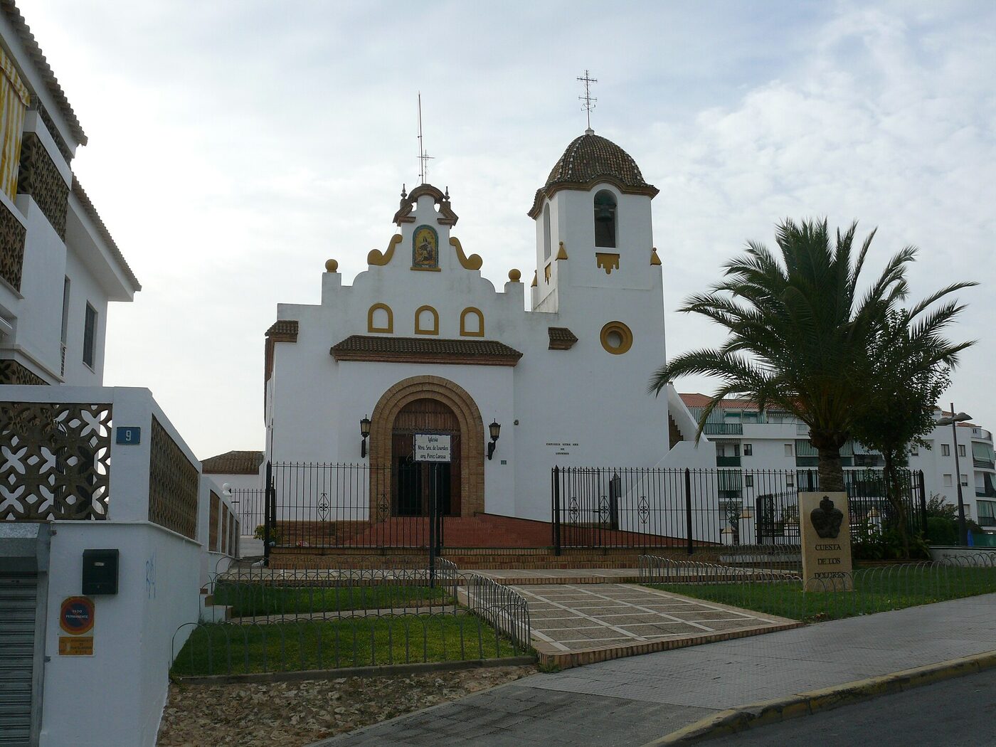 Iglesia de Nuestra Señora de Lourdes (1950) en Punta Umbría