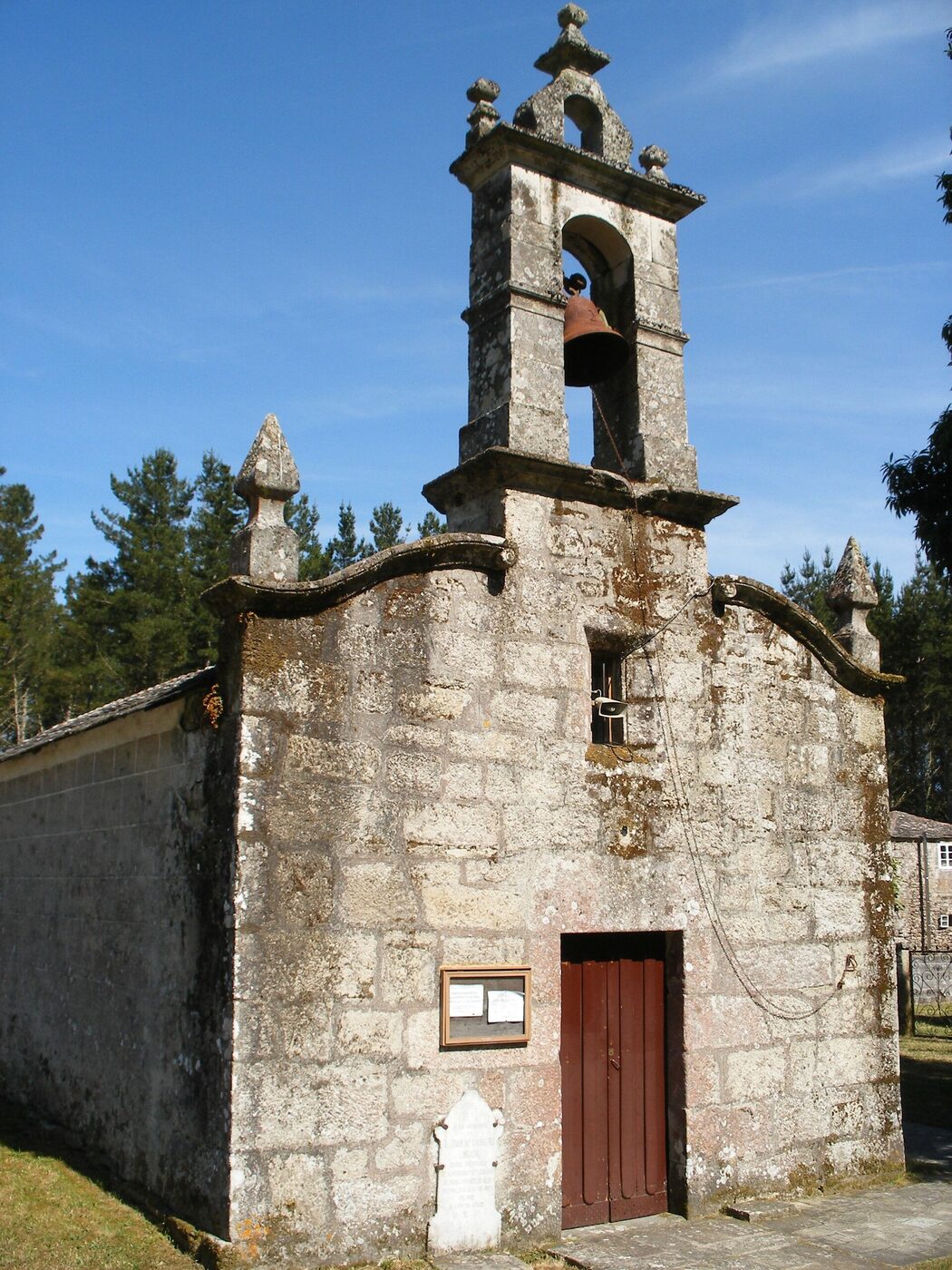 Igrexa de Santa Locaia de Parga en Guitiriz