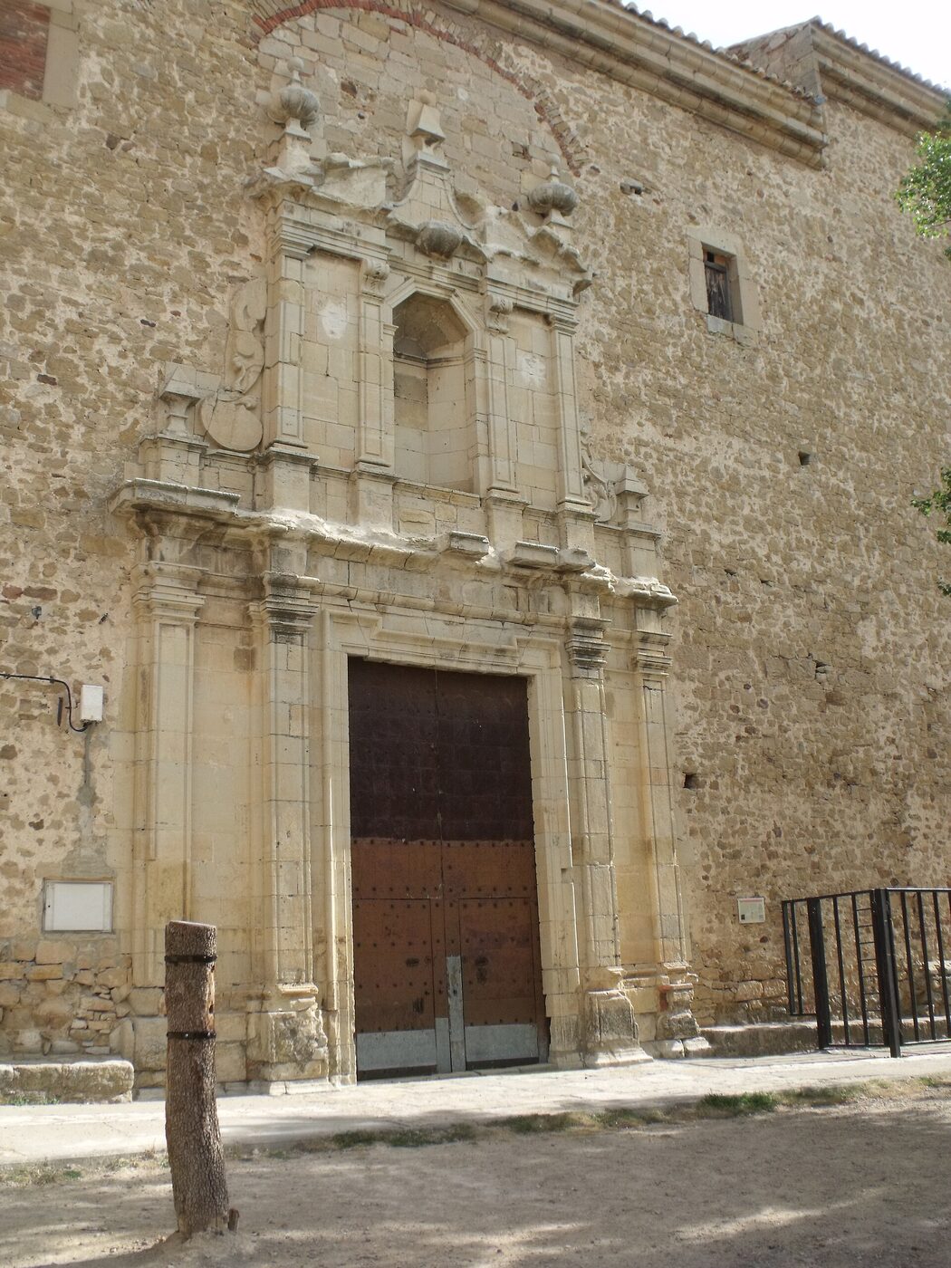 Iglesia de la Asunción y San Blas en Puertomingalvo