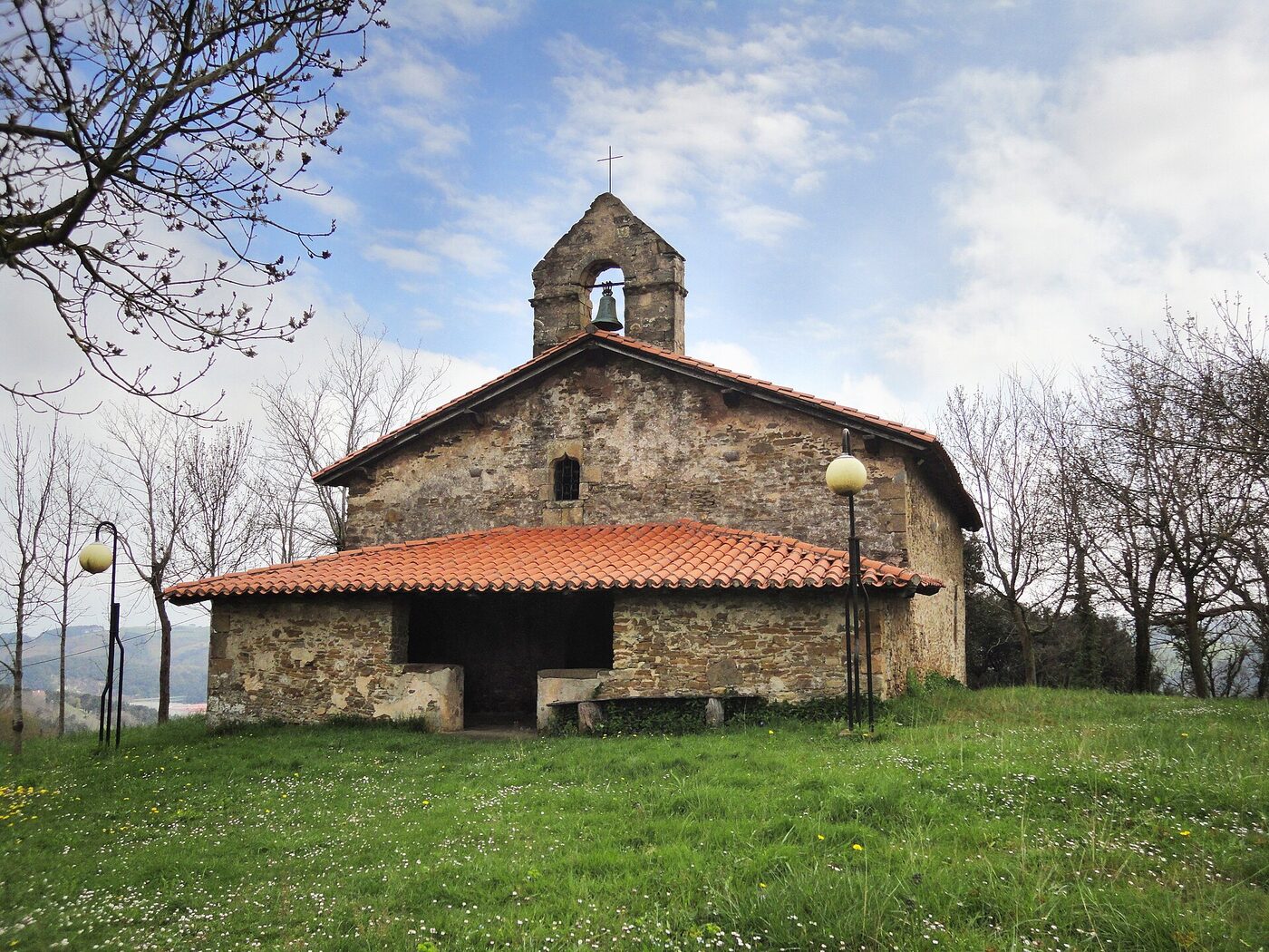 Done Laurendi ermita en Cestona