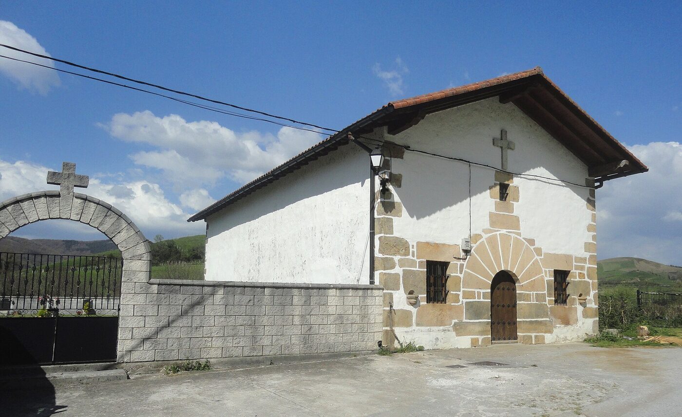San Juan eta San Pablo ermita en Erasun