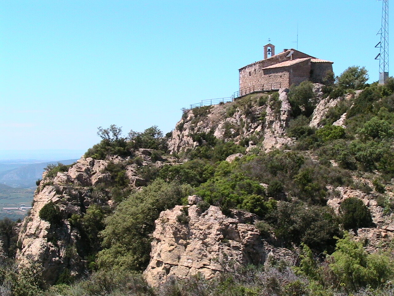 Mare de Déu de Montalegre en les Avellanes i Santa Linya