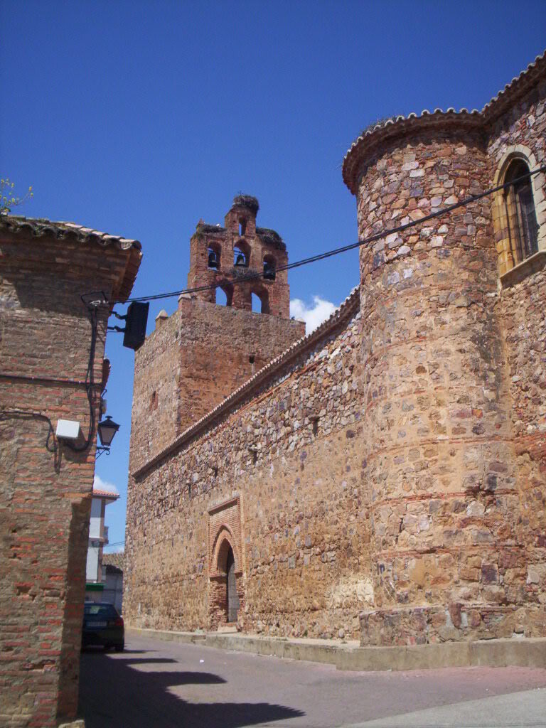 Iglesia de San Juan Bautista y Santo Domingo de Silos en Chillón