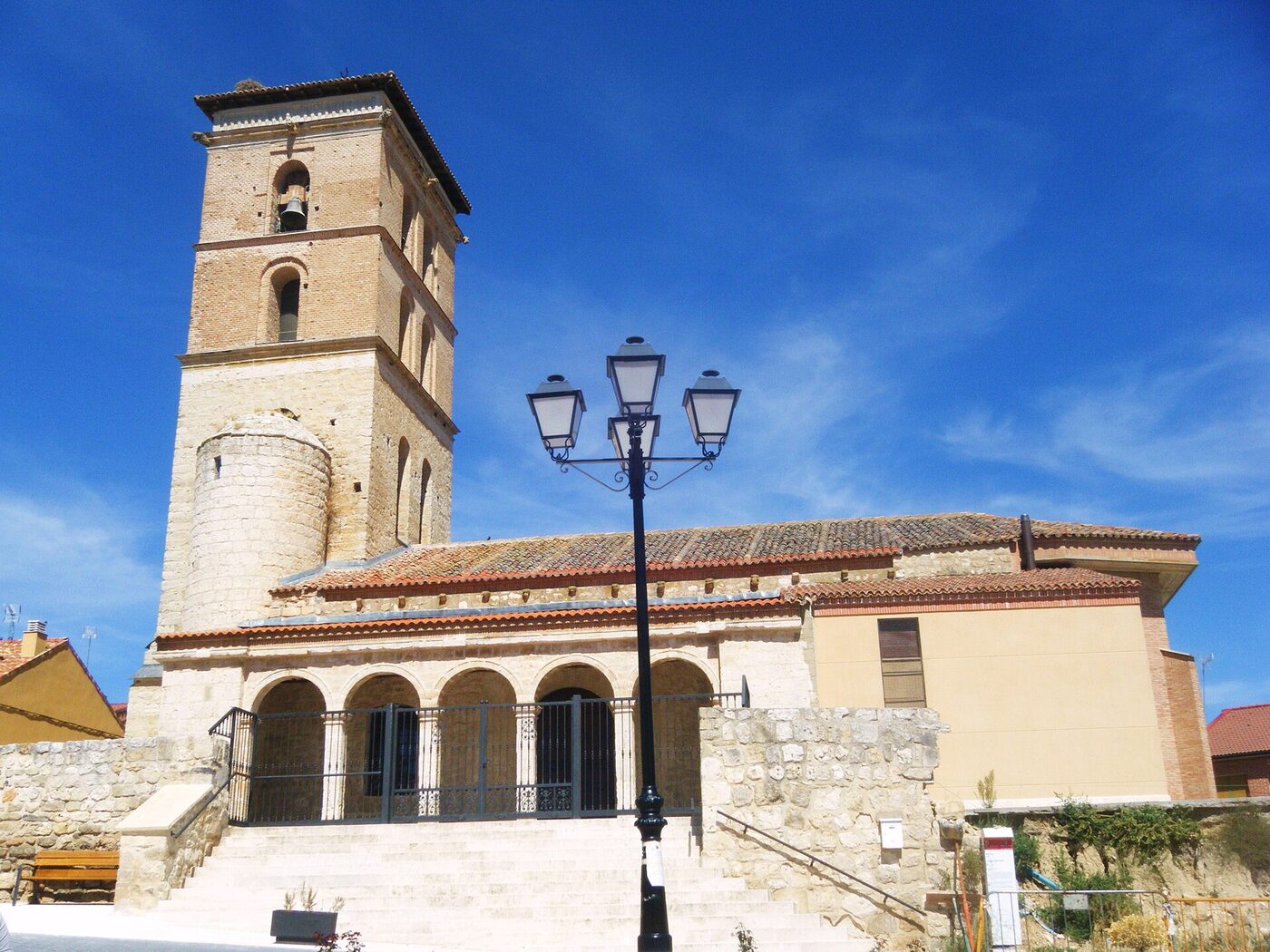 Iglesia de San Cipriano en Fuensaldaña