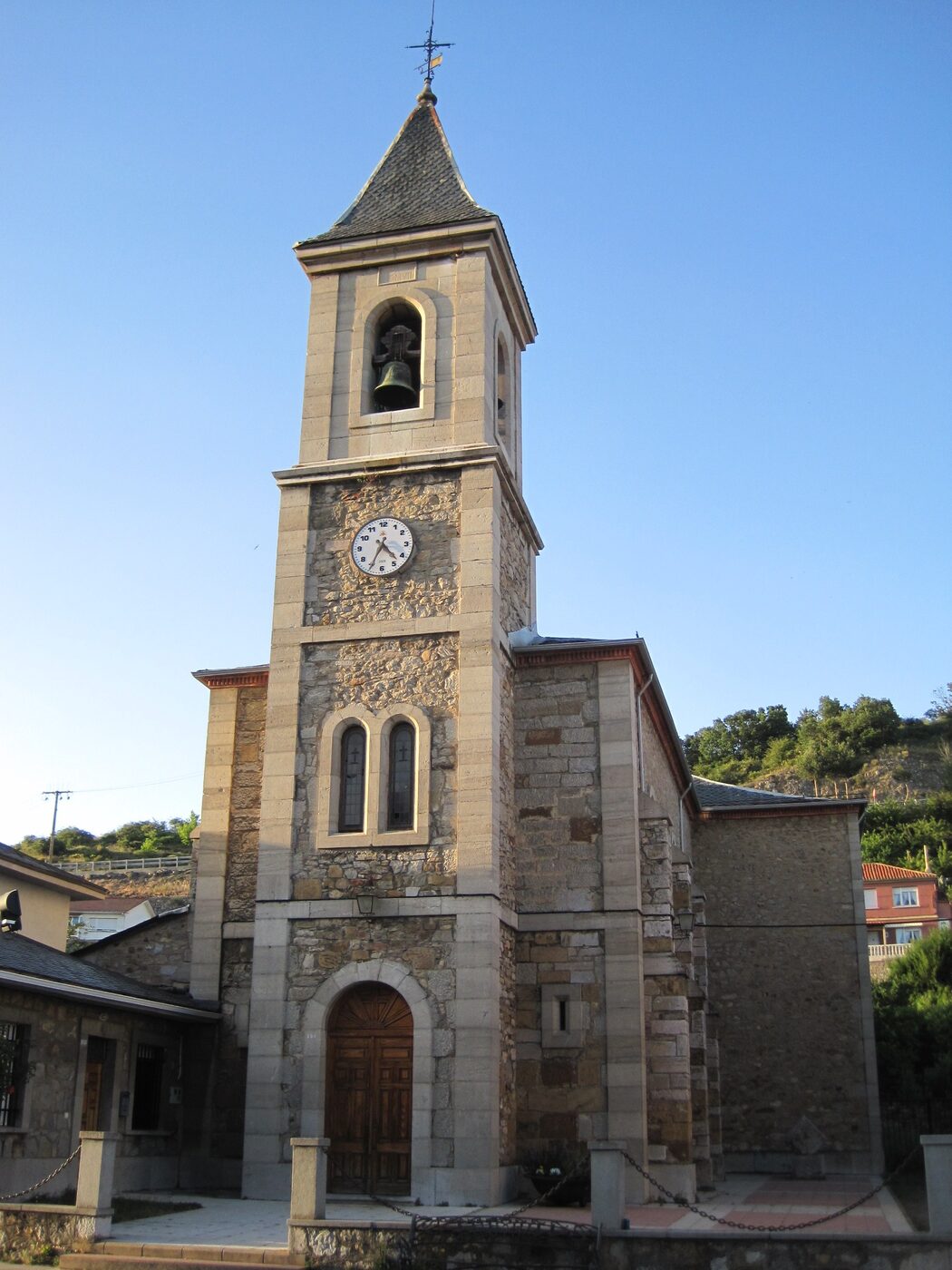 Iglesia de Nuestra Señora de la Asunción en La Pola de Gordón