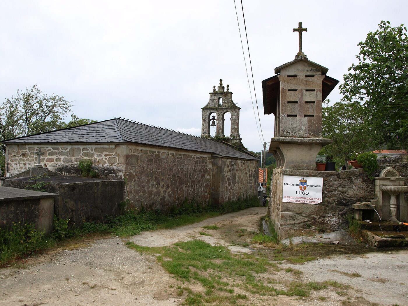 Igrexa de San Fiz de Moredo en Palas de Rei
