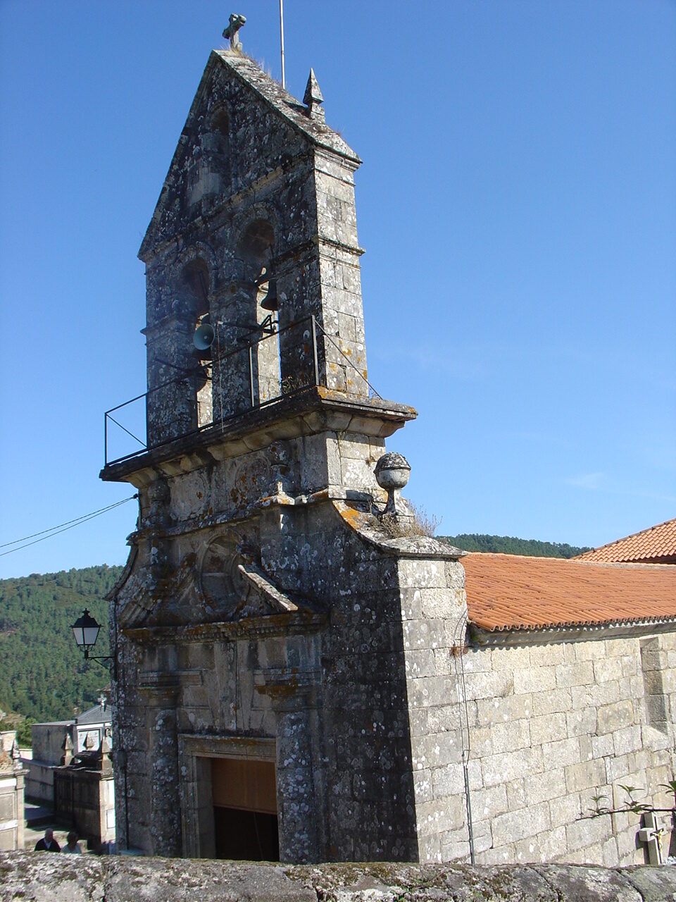 Igrexa de San Vicente de Graíces en A Peroxa