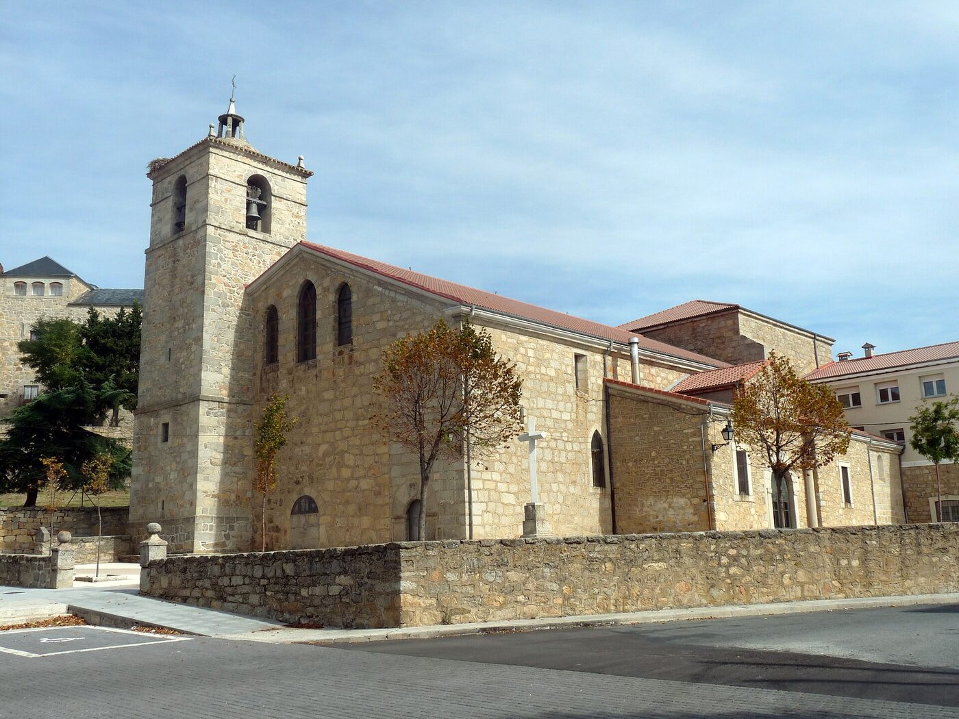 Iglesia de San Juan Bautista en Las Navas del Marqués
