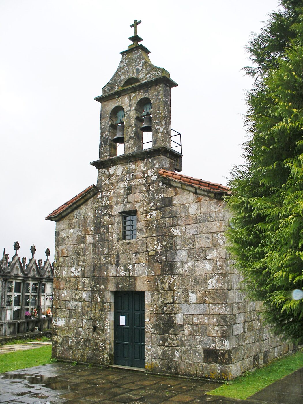 Igrexa de Santa Mariña de San Román en Val do Dubra