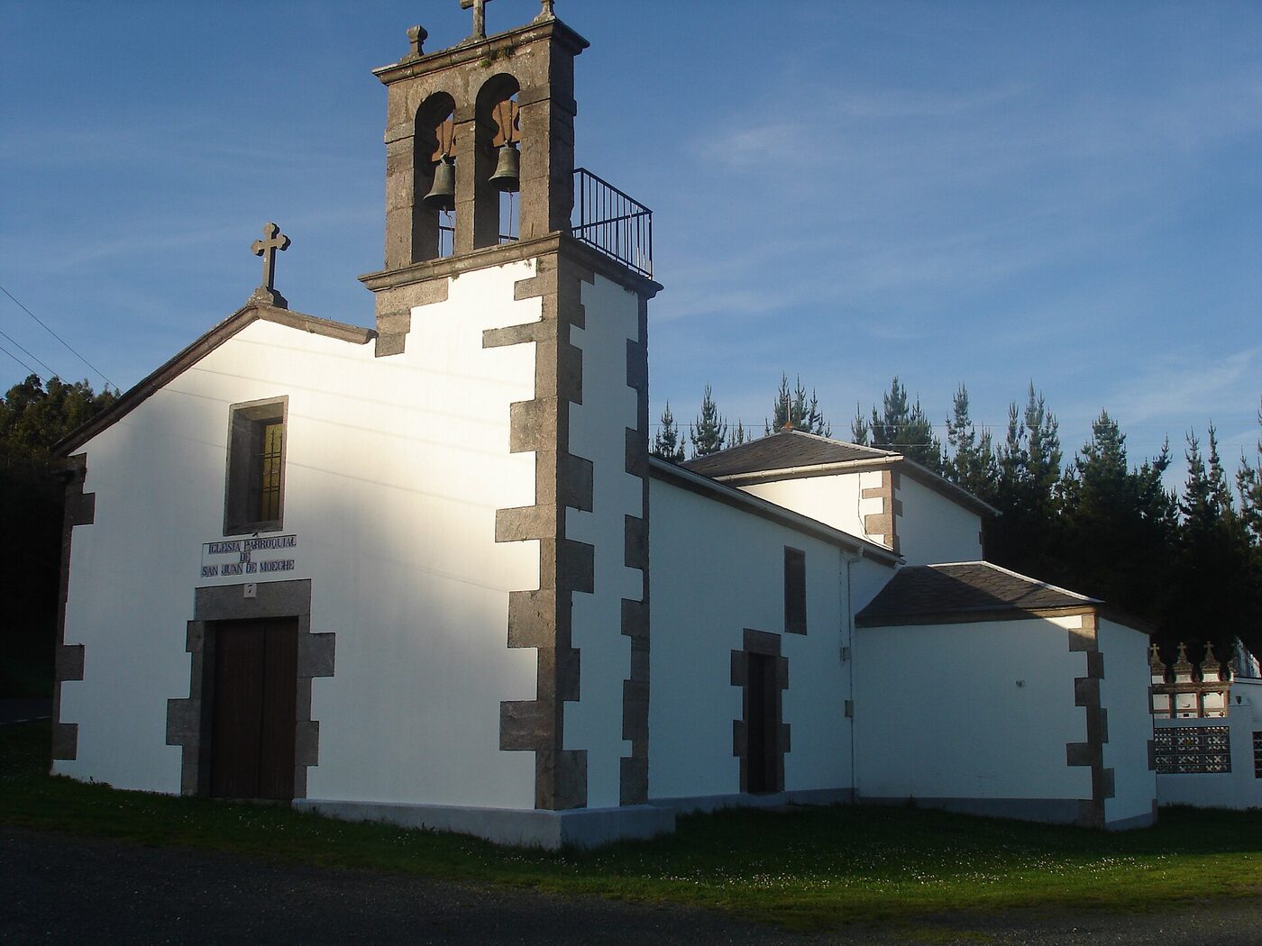 Igrexa de San Xoán de Moeche en San Ramón